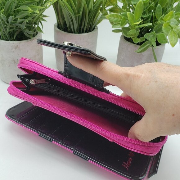 Loungefly Minnie Loves Mickey Embossed Pink Black Patent Leather Wallet - Picture 6 of 10